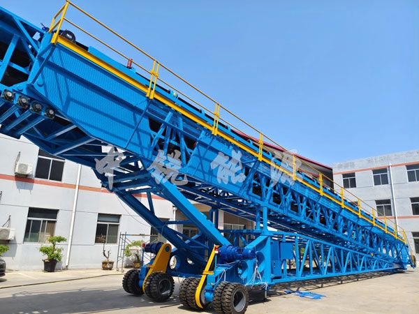 鐵礦石堆高機(jī)